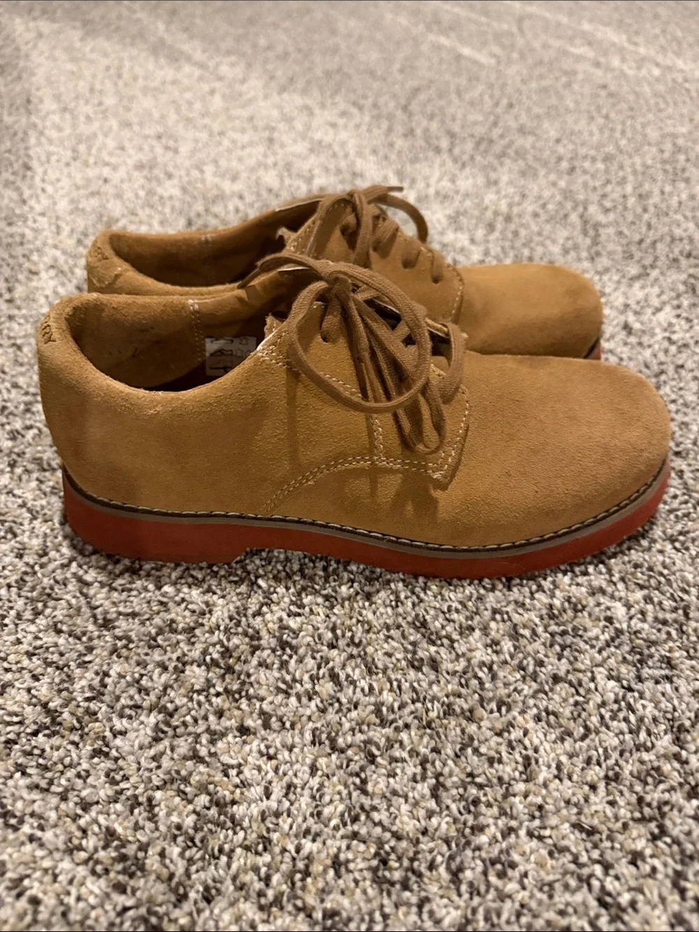 Sperry Tevin Boys 3 dress shoes.